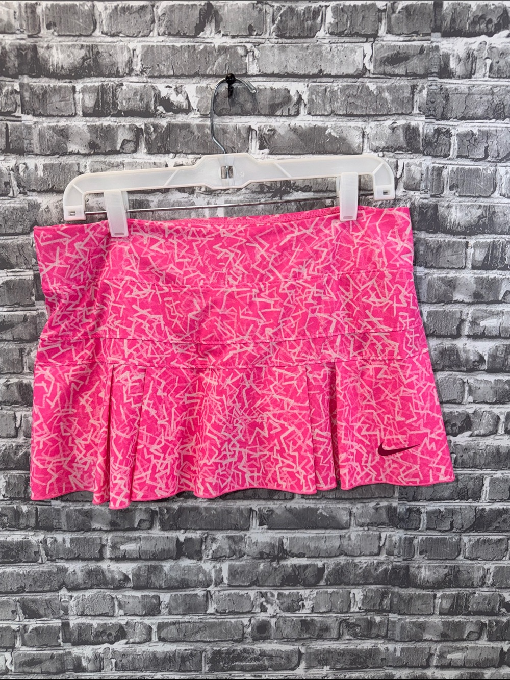 Nike‎ Hot Pink Patterned Tennis Skort with White Print